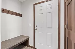 1800 Southland Ln, New London, WI 54961 - Photo 2