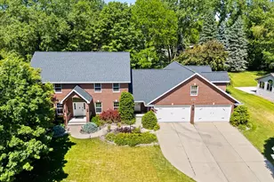 2110 Shady Ln, Green Bay, WI 54313 - Photo 1
