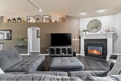 3182 Primrose Lane, Green Bay, WI 54313 - Photo 4