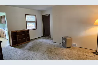 135 E Scott Street, Fond du Lac, WI 54935 - Photo 8