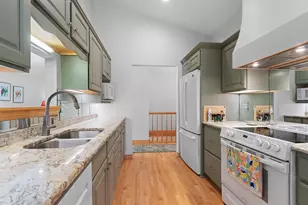 576 St Marys St, De Pere, WI 54115 - Photo 10