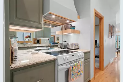 576 St Marys Street, De Pere, WI 54115 - Photo 8