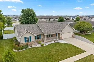 2337 Samantha St, De Pere, WI 54115 - Photo 34