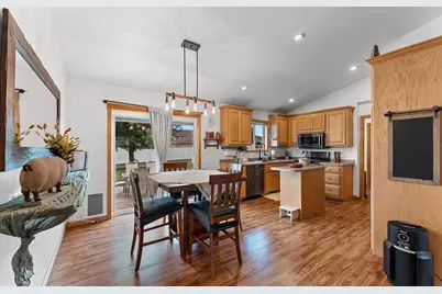 2337 Samantha Street, De Pere, WI 54115 - Photo 4