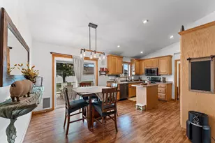 2337 Samantha St, De Pere, WI 54115 - Photo 4
