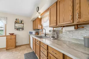 529 Breckenridge St, Mayville, WI 53050 - Photo 10