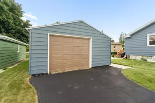 529 Breckenridge St, Mayville, WI 53050 - Photo 36