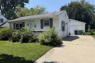 429 Wilson Ave, Green Bay, WI 54303 - Photo 2