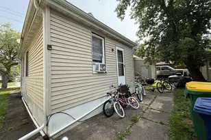 1274 Stuart St, Green Bay, WI 54301 - Photo 8