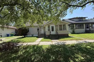 1274 Stuart St, Green Bay, WI 54301 - Photo 2
