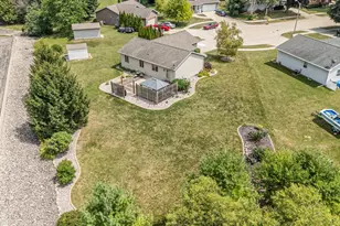 365 Lilac St, Oshkosh, WI 54902 - Photo 38