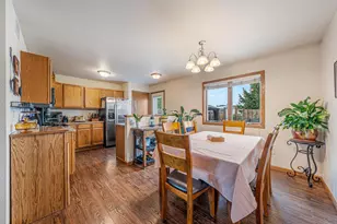 365 Lilac St, Oshkosh, WI 54902 - Photo 6