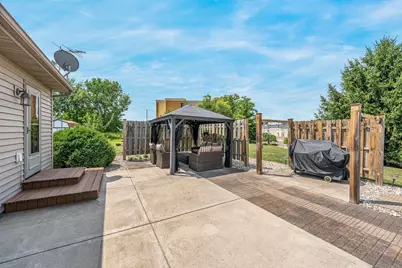 365 Lilac Street, Oshkosh, WI 54902 - Photo 32