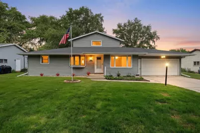 1248 April Lane, Green Bay, WI 54304 - Photo 2