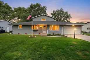 1248 April Ln, Green Bay, WI 54304 - Photo 2