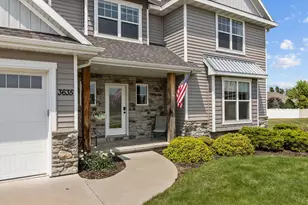 3635 Golden Hill Ct, Appleton, WI 54913 - Photo 2