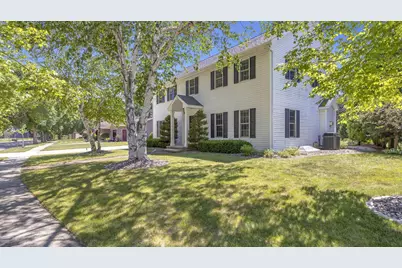 22 Eastbrook Lane, Fond du Lac, WI 54935 - Photo 2