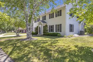 22 Eastbrook Ln, Fond du Lac, WI 54935 - Photo 2
