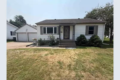 512 Fairview Way, Shawano, WI 54166 - Photo 2