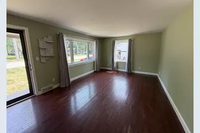 512 Fairview Way, Shawano, WI 54166 - Photo 8