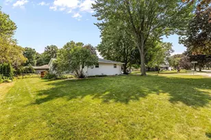 1212 E Harding Dr, Appleton, WI 54915 - Photo 6