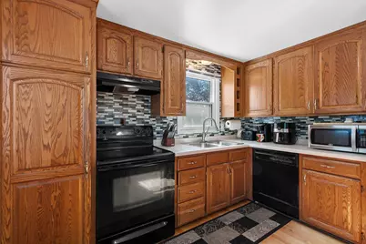 2459 Robinson Avenue, Green Bay, WI 54311 - Photo 12