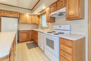 2507 N Lisa St, Appleton, WI 54914 - Photo 10