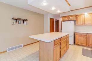2507 N Lisa St, Appleton, WI 54914 - Photo 8