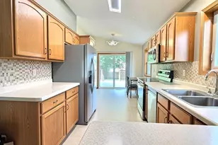 1821 Ohio St, Oshkosh, WI 54902 - Photo 4