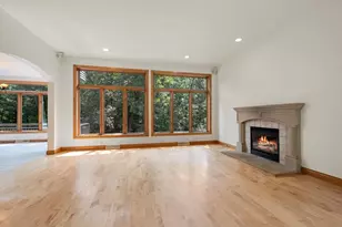 2941 S Telemark Cir, Green Bay, WI 54313 - Photo 10