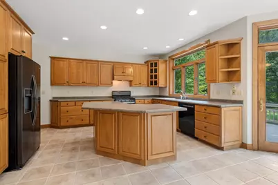 2941 S Telemark Circle, Green Bay, WI 54313 - Photo 14
