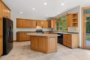 2941 S Telemark Cir, Green Bay, WI 54313 - Photo 14
