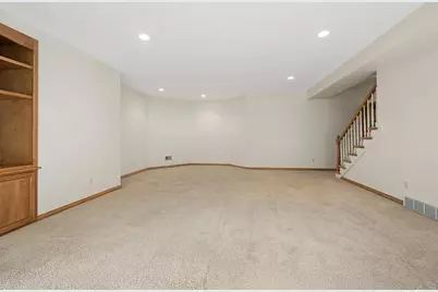 2941 S Telemark Circle, Green Bay, WI 54313 - Photo 36
