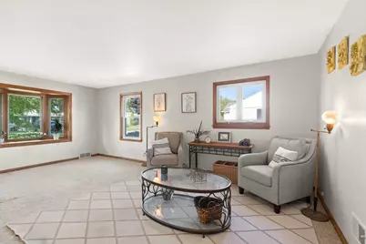 1926 Hillview Drive, Green Bay, WI 54202 - Photo 6