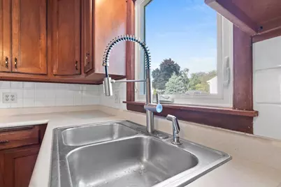 1926 Hillview Drive, Green Bay, WI 54202 - Photo 12
