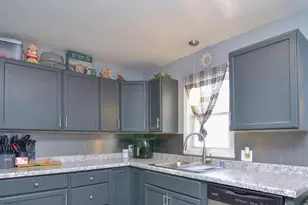 816 E Harrison St, Appleton, WI 54915 - Photo 6