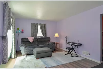 816 E Harrison Street, Appleton, WI 54915 - Photo 2