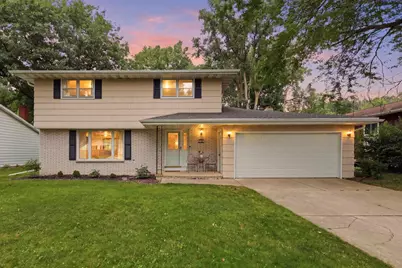 1698 Beaver Dam Drive, Green Bay, WI 54304 - Photo 2