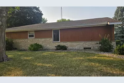 285 Oak Street, Berlin, WI 54923 - Photo 2