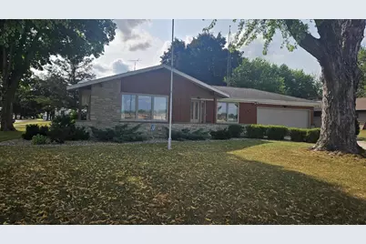285 Oak Street, Berlin, WI 54923 - Photo 1