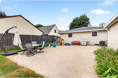 1645 E Roeland Avenue, Appleton, WI 54915 - Photo 38