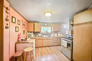1123 Elizabeth Ave, Marinette, WI 54143 - Photo 6
