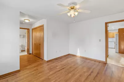 120 Southlake Circle, Fond du Lac, WI 54935 - Photo 8