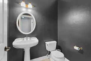 236 E Thornbrook Ln, Appleton, WI 54913 - Photo 24