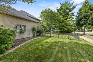 236 E Thornbrook Ln, Appleton, WI 54913 - Photo 48