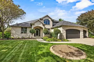 236 E Thornbrook Ln, Appleton, WI 54913 - Photo 2