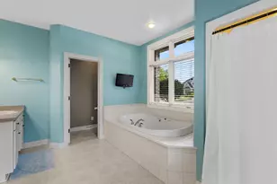 236 E Thornbrook Ln, Appleton, WI 54913 - Photo 28