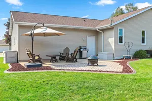 931 Gerard Dr, Green Bay, WI 54302 - Photo 38