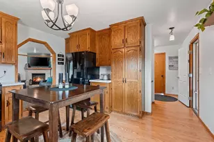 931 Gerard Dr, Green Bay, WI 54302 - Photo 12
