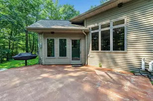 3240 Crystal Creek Ct, Suamico, WI 54313 - Photo 44